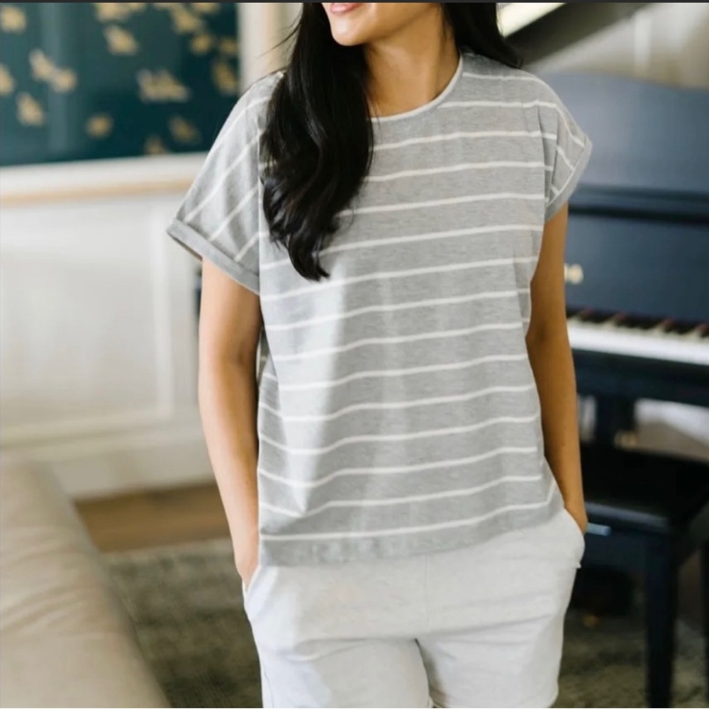 Zyia Gray Stripe Shoulder T
